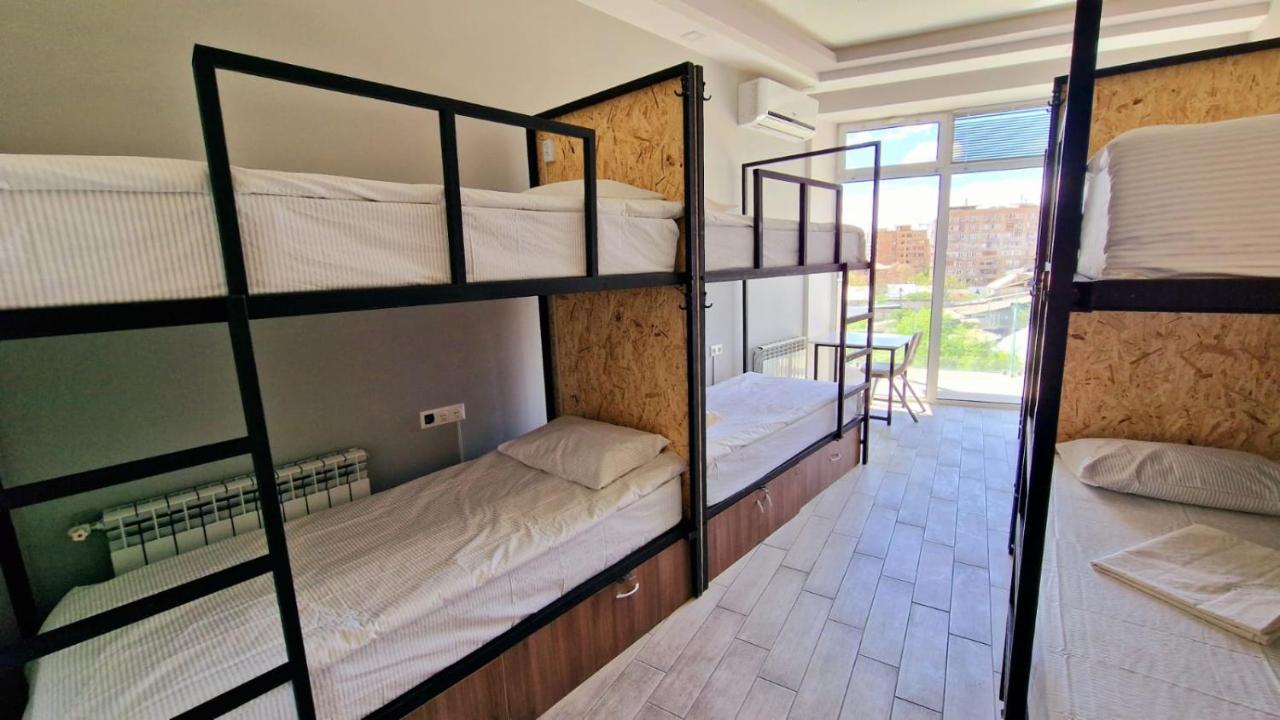 Hostel Puzzle Space Erivan Exterior foto