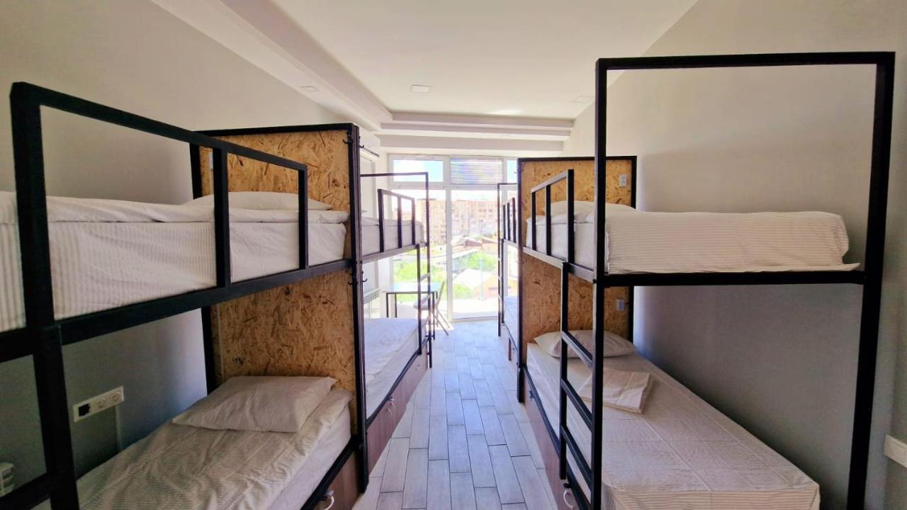 Hostel Puzzle Space Erivan Exterior foto